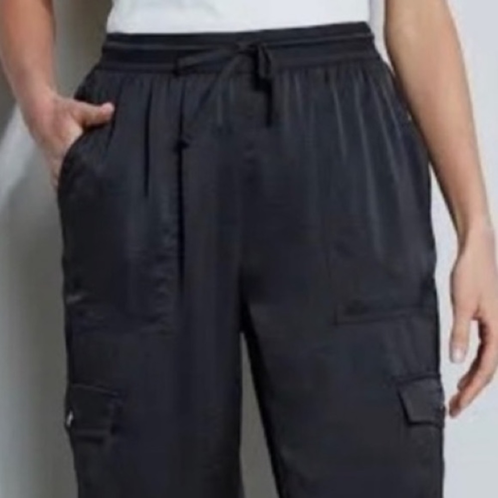 Elie Tahari Jagger Satin Cargo Pants LARGE Black High Rise Y2K Luxe Utility Chic - Picture 5 of 12